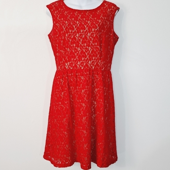 Enfocus Studio Dresses & Skirts - Enfocus Studio Red Lace open Back‎ Cocktail Dress